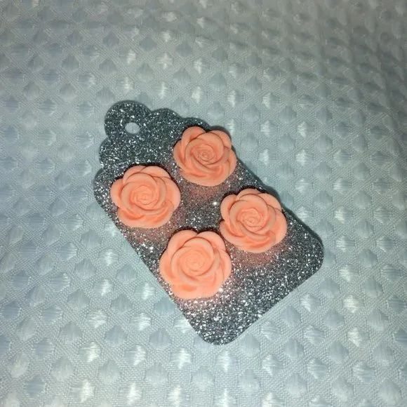 Rose stud Earrings - Picture 7 of 7